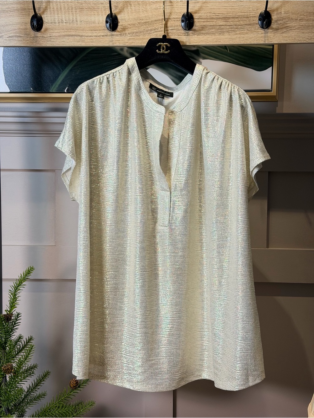 INC INTERNATIONAL CONCEPTS SMALL V NECK GOLDEN GLISSY TOP BLOUSE FOR WOMAN XL